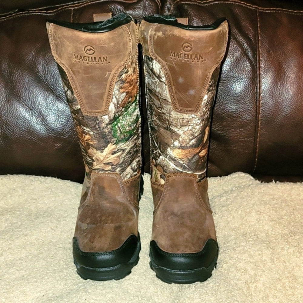NWT Magellan Camouflage Boots Size Youth 6 D